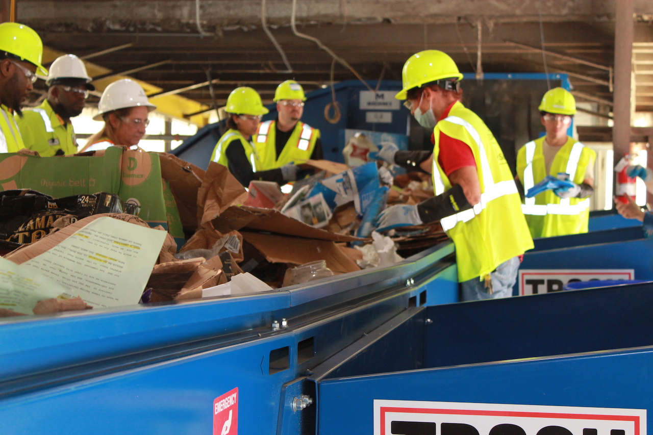 Ann Arbor’s new ‘SamurAI sorting robot’ is a plastics recycling gamechanger Recycling Raccoons