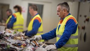 ThumbnailImage-RecyclingWorkers-e1691596058299